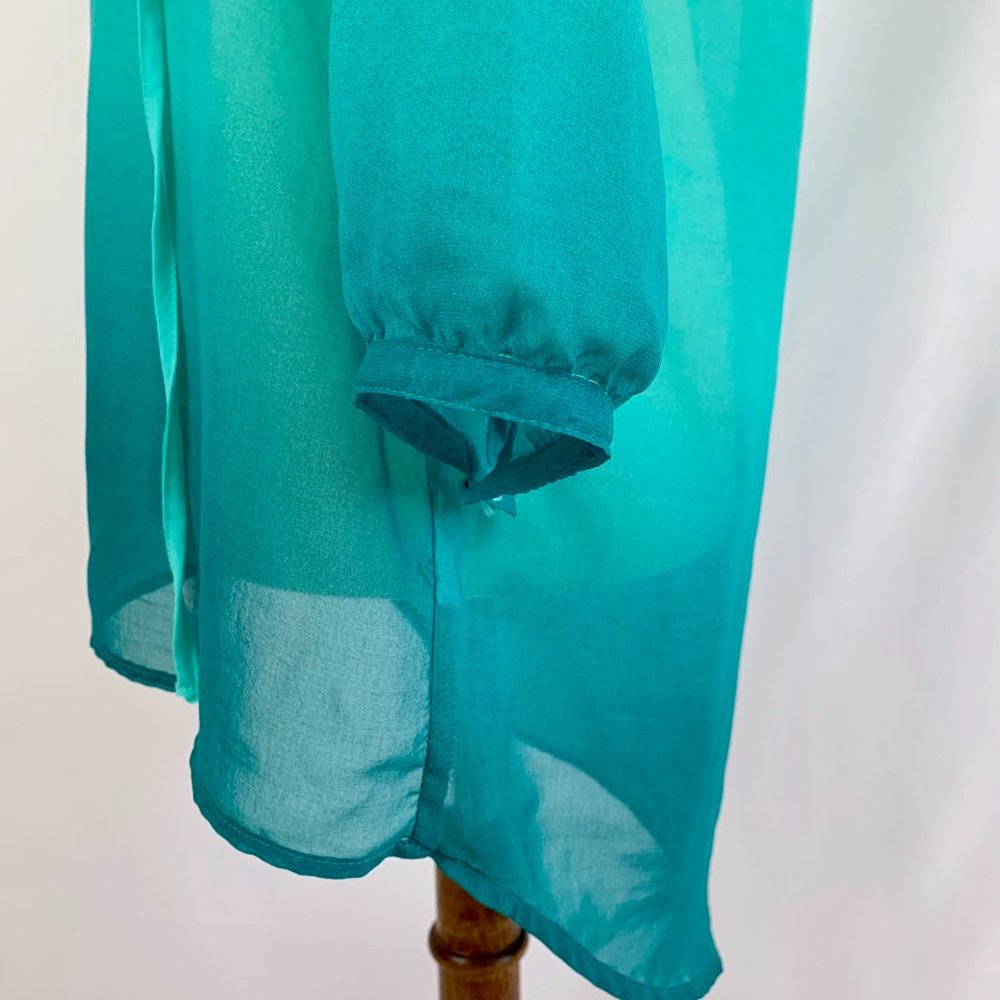 A.N.A Petite Turquoise V-Neck Tunic Medium - Picture 4 of 8